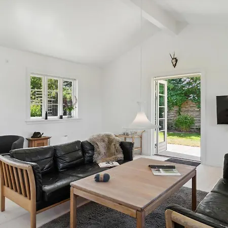 3 Bedroom Awesome In