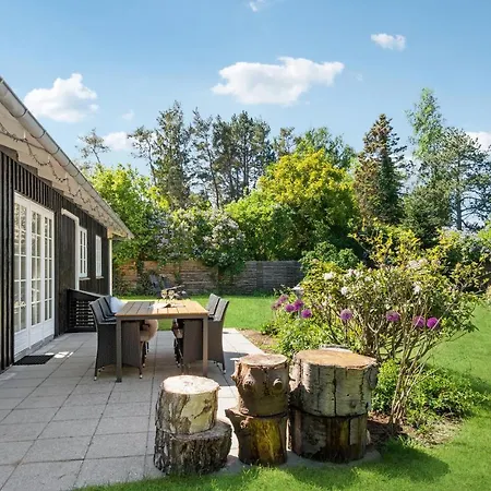 3 Bedroom Awesome In * Græsted