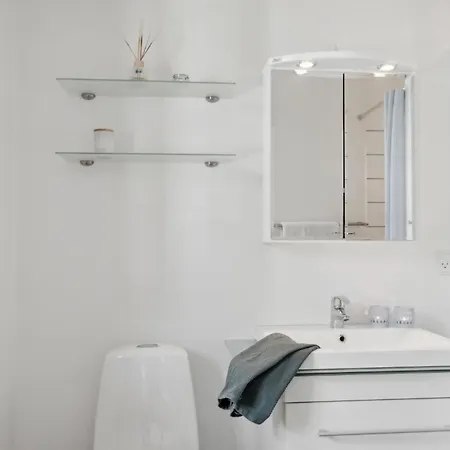 3 Bedroom Awesome In * Græsted